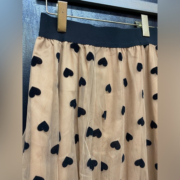 Heart A-line  shirt 🖤 - Picture 7 of 16